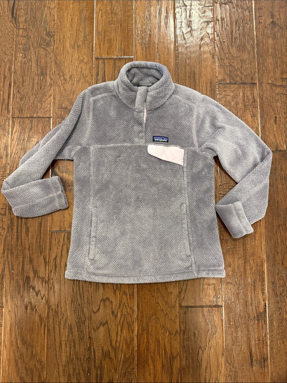Patagonia Womens Grayish/Purple Fleece Pullover with Pockets